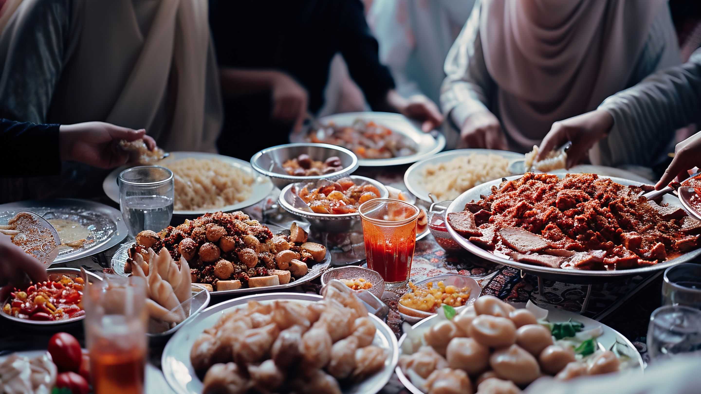Sahur Jangan Asal Pilih, Ini Dia 7 Makanan yang Bikin Cepat Haus